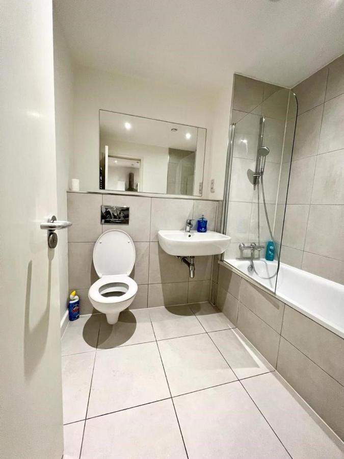 Immaculate Flat In West Croydon Apartamento Exterior foto
